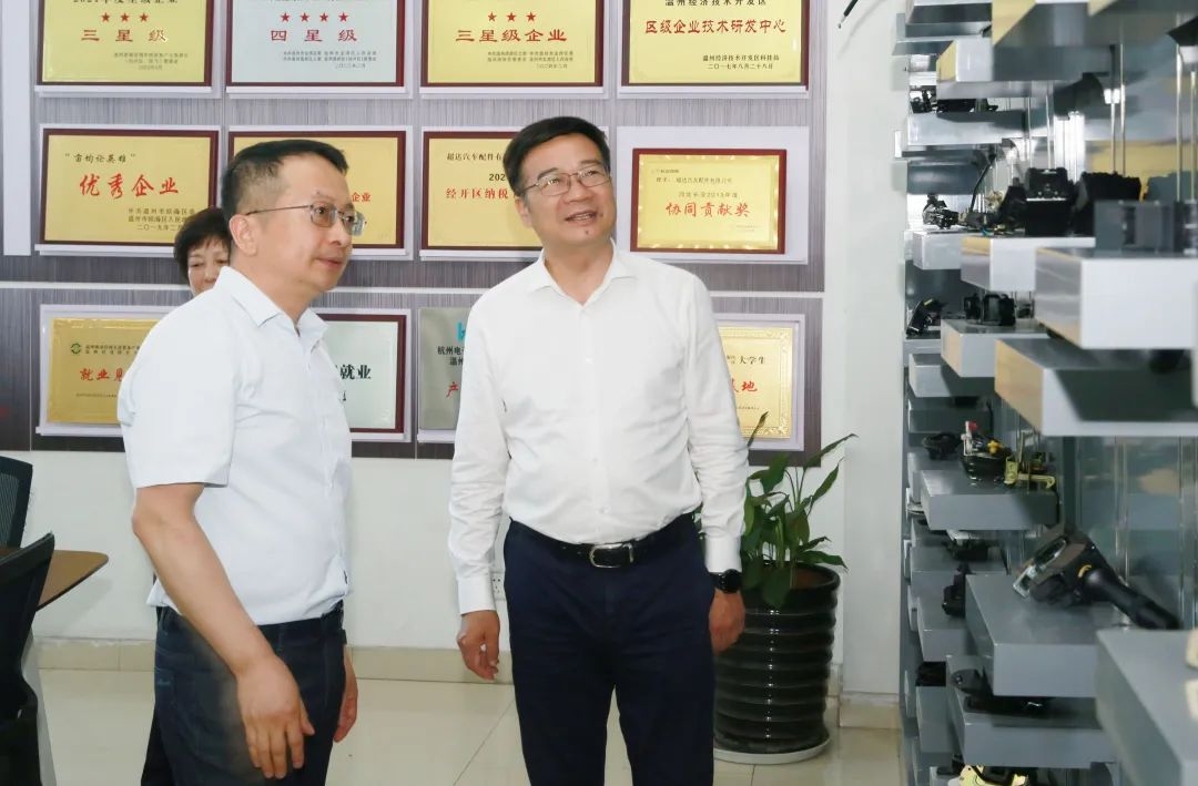 周一富赴企業及星海街道宣講黨的二十屆三中全會精神